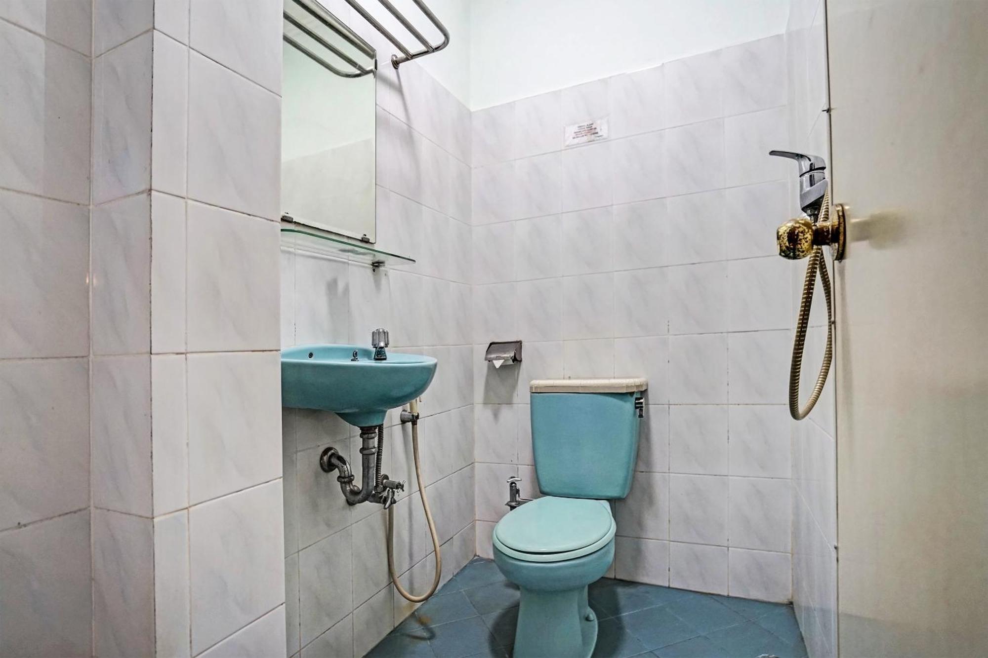 Super Oyo 91805 Hotel Wisma Bari Palembang Exterior photo